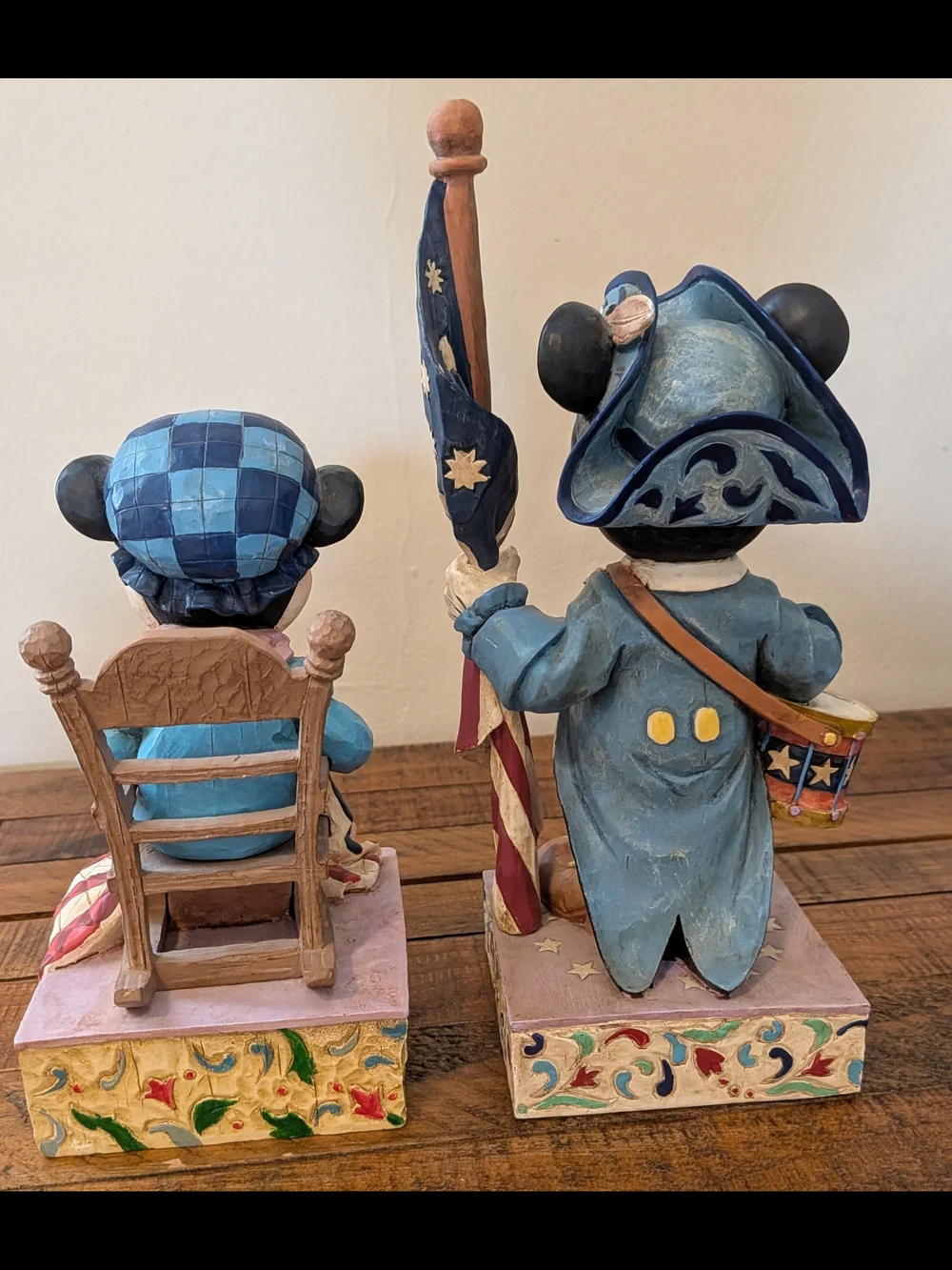Stitching Freedom's Promise Minnie Mouse & The Ultimate Patriot Mickey Mouse - Picture 2 of 8